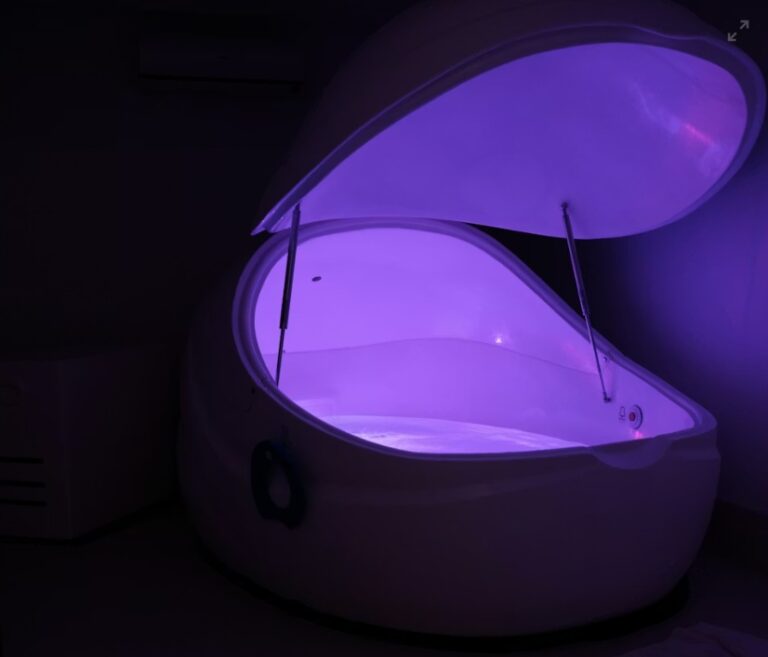 Sensory deprivation tank used in the NINA Project in Stranger Things Season 4